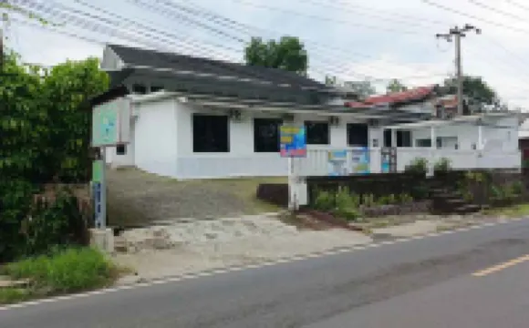 Jajapin Hotel Putri Sari Hotel di Cikakak