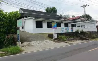 Jajapin Hotel Putri Sari Hotels in Cikakak