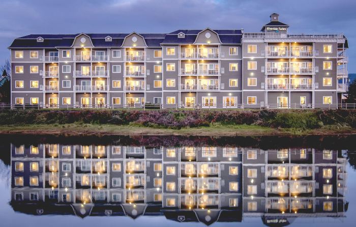 Rivertide Suites