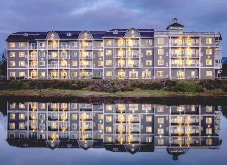 Rivertide Suites Отели в г. Сисайд