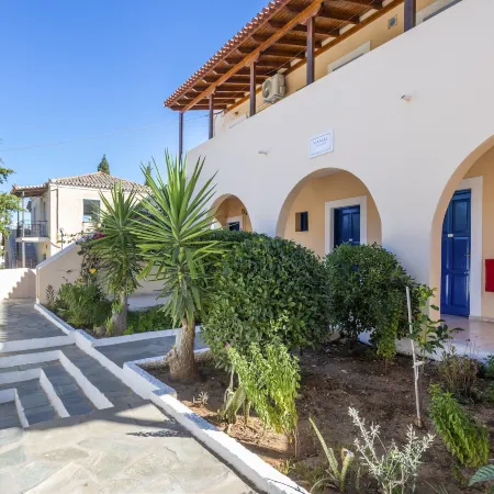 Vanas Apartments