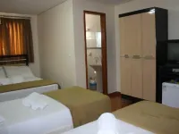 Pinheiros Hotel Hotels near Buritis Park