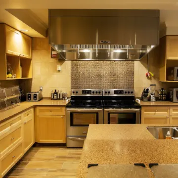 Refresh Inn & Suites