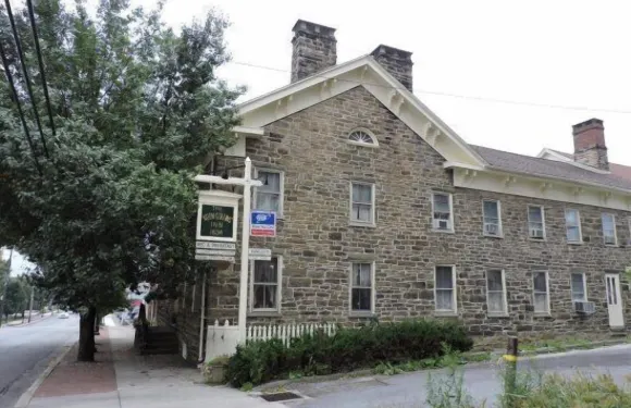 柯林斯午間酒店