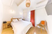La Villa Vicha, the Originals Relais Hotel a Uchaud