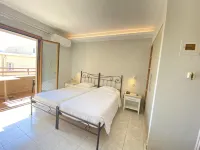 Louvre Hotel