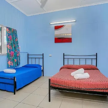 Caravella Backpackers