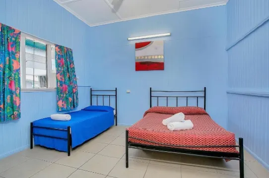 Caravella Backpackers