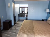 Regency Inn Motel by the Beach - Beach