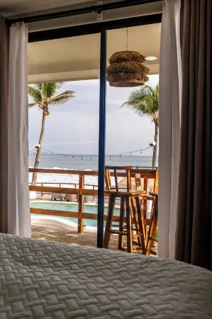 Reef on the Water Отели рядом с достопримечательностью «Playa El Majahual»