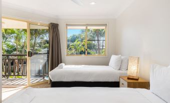 Bayside Court Apartments