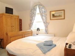Bay Cottage Bed & Breakfast