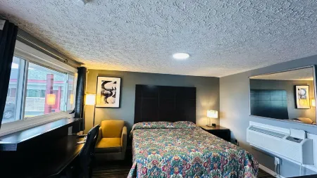 Catalina Airport Motel