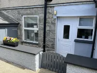 Bythynnod Newydd Hotels in Pwllheli