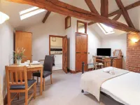 Hayloft Hotels in Castle Donington