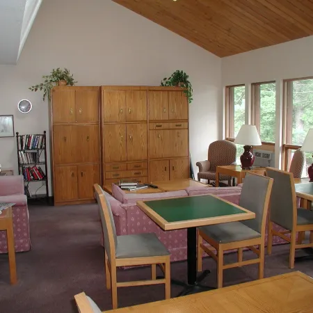 Westwind Inn on the Lake