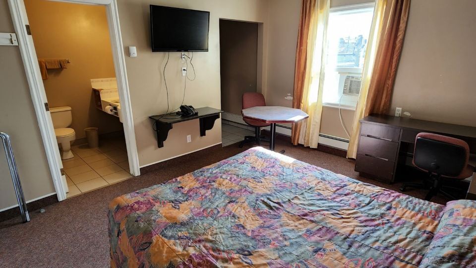 Bonnyville Hotel