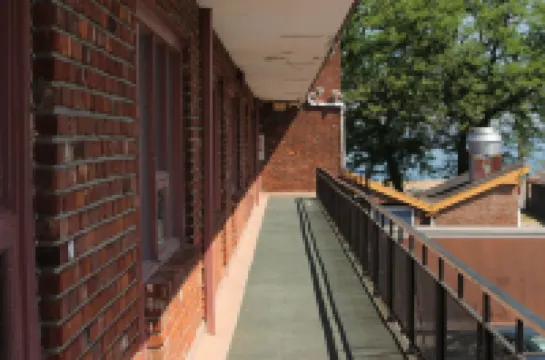 Tides Inn at Stehli Beach Hotels in Glen Cove