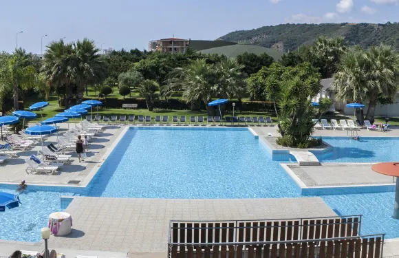 歐羅利多鄉村酒店