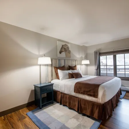Slopeside Ski-in Ski-Out Condo - Zephyr Mountain Lodge Premium-Rated 1214