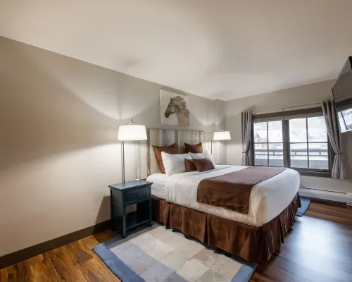 Slopeside Ski-in Ski-Out Condo - Zephyr Mountain Lodge Premium-Rated 1214 Hotels in Winter Park