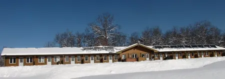 Quiet Bay Inn & Café