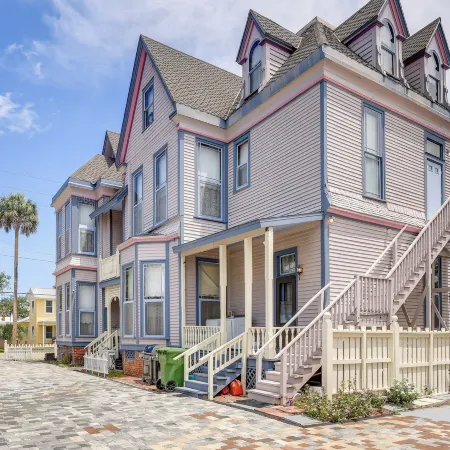 Grand Gables: Home 1 Block to St Johns River