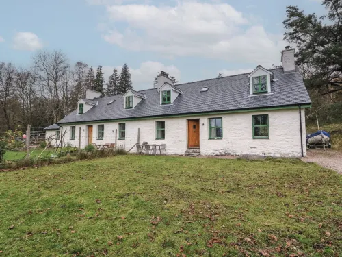 Woodland Cottage Hotels in Mallaig