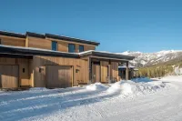 8a Treeline 5 Bedroom Home by Moonlight Basin Lodging