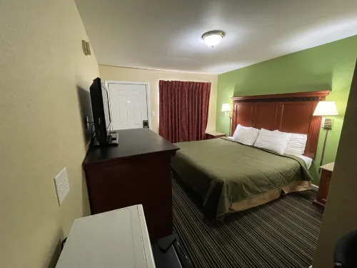 Benton Inn Hotels in Marshall County