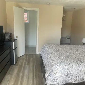 Lamplighter Motel - Clinton, Connecticut