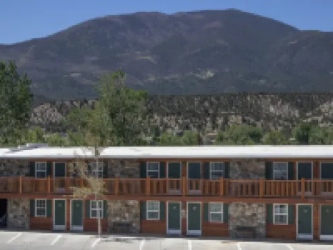 Silver Ridge Lodge Hotels in Salida