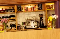 YHA York - Bares