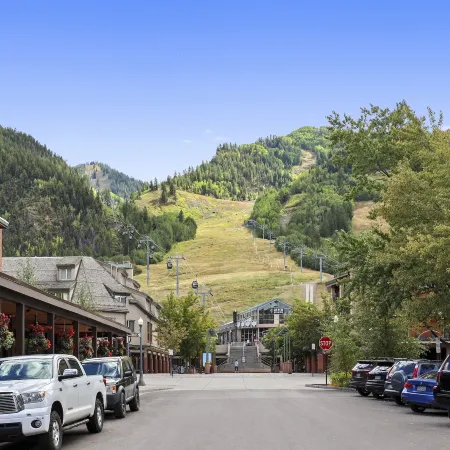 Aspen Square Condominium Hotel