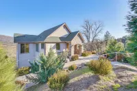 28 Mi to Yosemite: Lovely Mtn Cottage w/ Deck! - Apartments