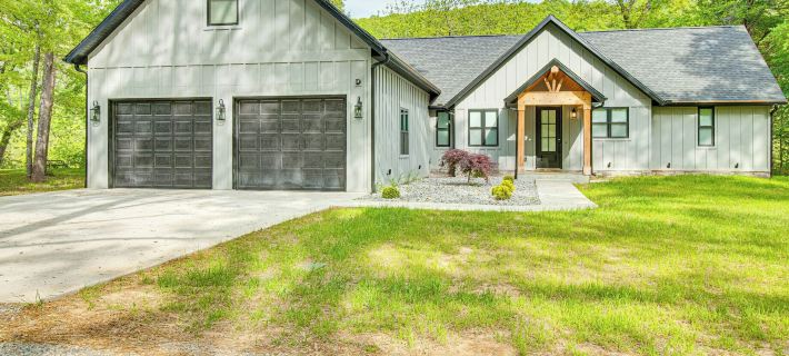 Waterfront Flippin Retreat w/ White River Access! Ξενοδοχεία στην πόλη Marion County