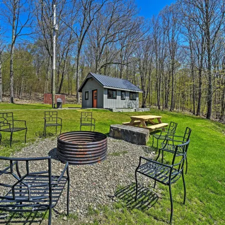 Fire Pit + Gas Grill: Secluded Studio in Milford!