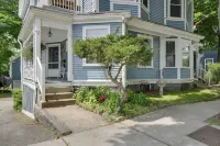 Quaint Beverly Townhome Walk to Beach and Downtown! - Wifi
