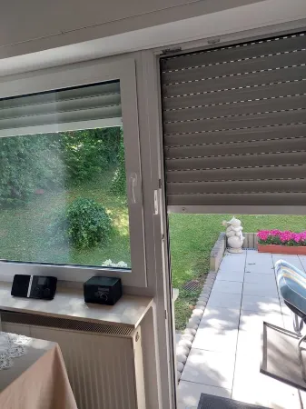 5 Minuten von Frankfurt, Ruhige Ferienwohnung/ Monteurzimmer mit Terrasse