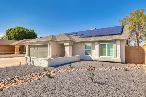Lovely Gilbert Home w/ Heated Pool: 3 Mi to Dtwn! - Homestays