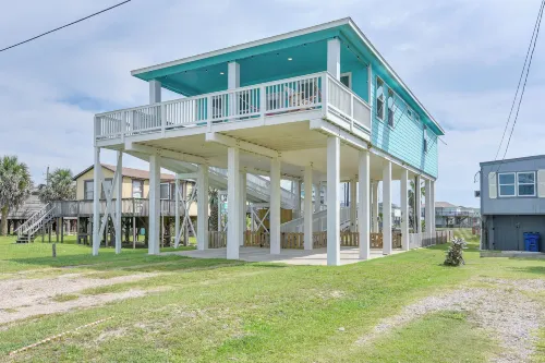 Furnished Deck + Ocean Views: Surfside Beach Home - Pet friendly