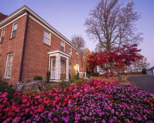 Cromwell Manor Inn Hotels in Cornwall