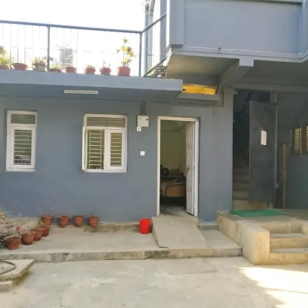 Sun Apartment & Guest House