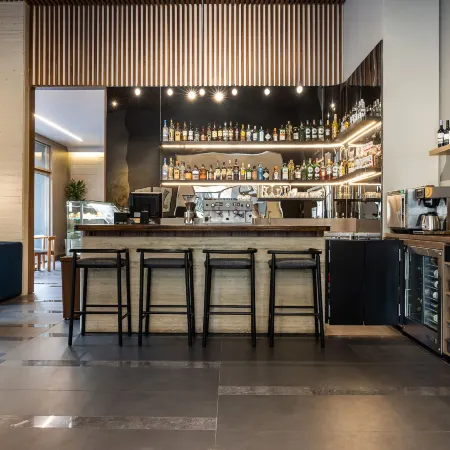 Zur Studios and Suites Отели рядом с достопримечательностью «Церкви в Хариссе»