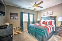 Modern El Paso Home w/ Backyard & Fire Pit! - balcone