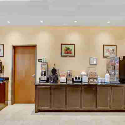 Scottish Inns and Suites - la Porte Dining/Meeting Rooms