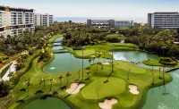 Luxury condo on the beach Hotels in Лас Харетадерас