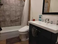 Death Valley Gateway -Suite B Hotel dekat Angel's Ladies