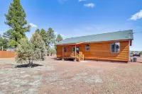 Sunny Overgaard Vacation Rental w/ Backyard! - 3 estrellas