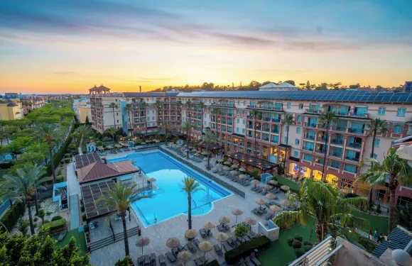 伊斯蘭蒂拉歐特斯酒店